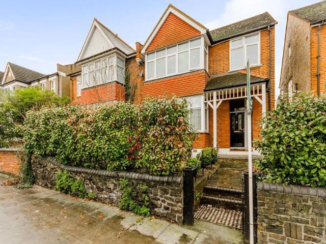 3 bedroom flat to rent
