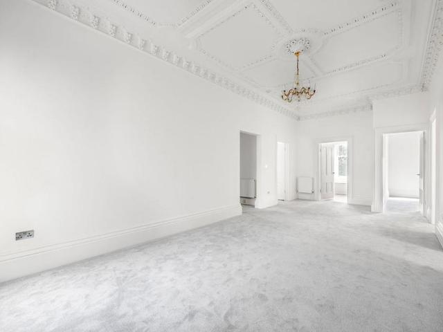 3 bedroom flat to rent