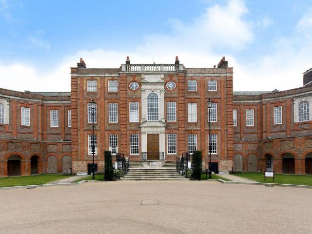 3 bedroom flat to rent