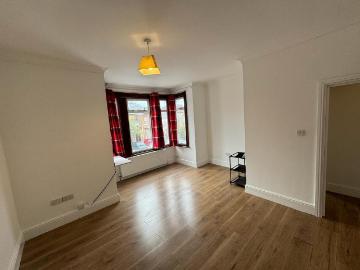3 bedroom flat to rent