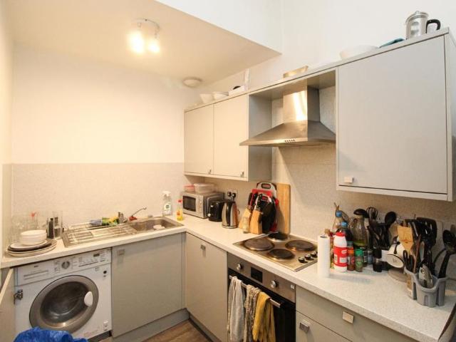 3 bedroom flat to rent