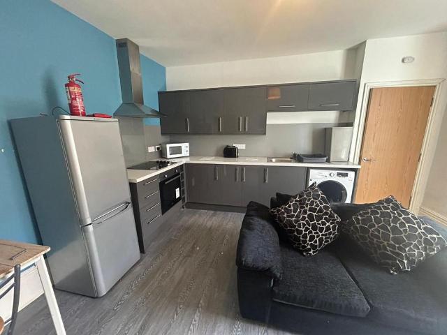 3 bedroom flat to rent
