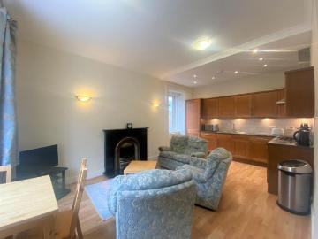 3 bedroom flat to rent