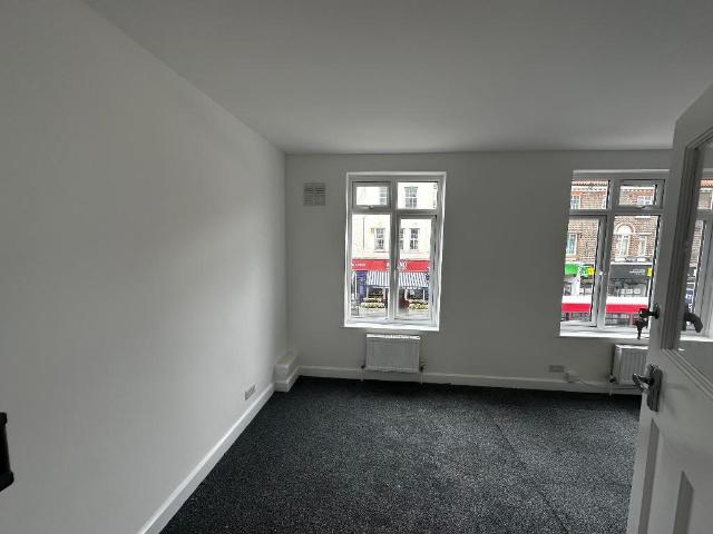 3 Bedroom Flat To Rent