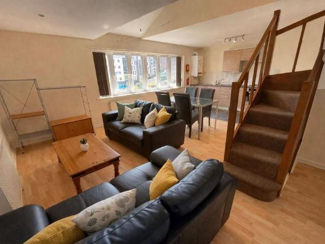3 bedroom flat to rent