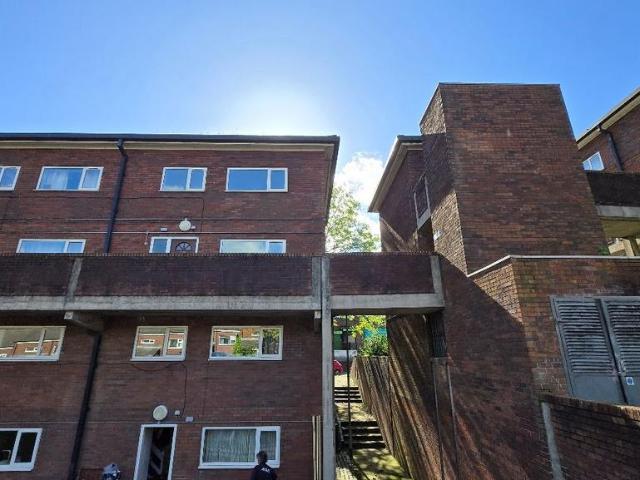 3 bedroom flat to rent