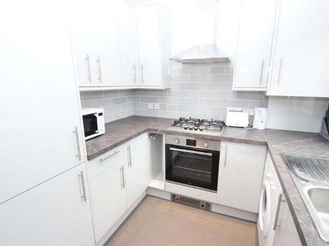 3 bedroom flat to rent