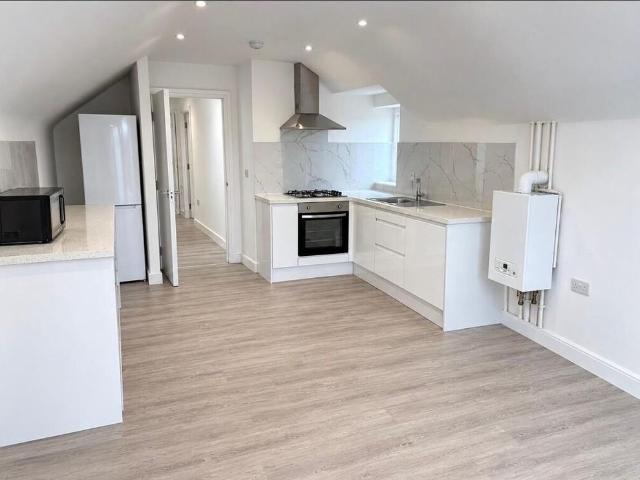 3 bedroom flat to rent