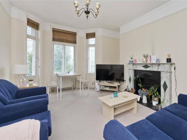 3 bedroom flat to rent
