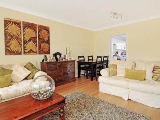 3 bedroom flat to rent