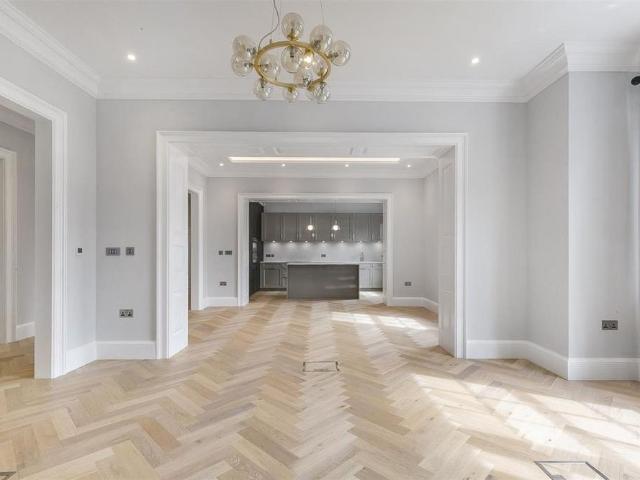3 bedroom flat to rent