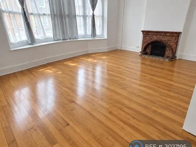 3 bedroom flat to rent