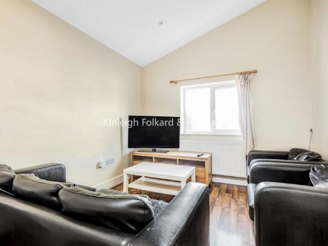 3 bedroom flat to rent