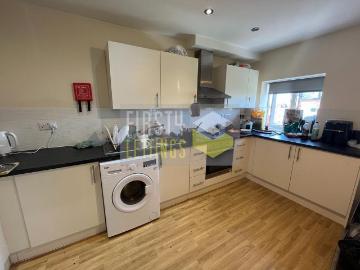 3 bedroom flat to rent
