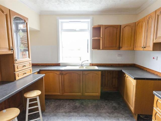 3 bedroom flat to rent