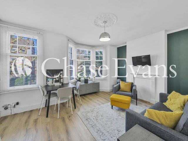 3 bedroom flat to rent