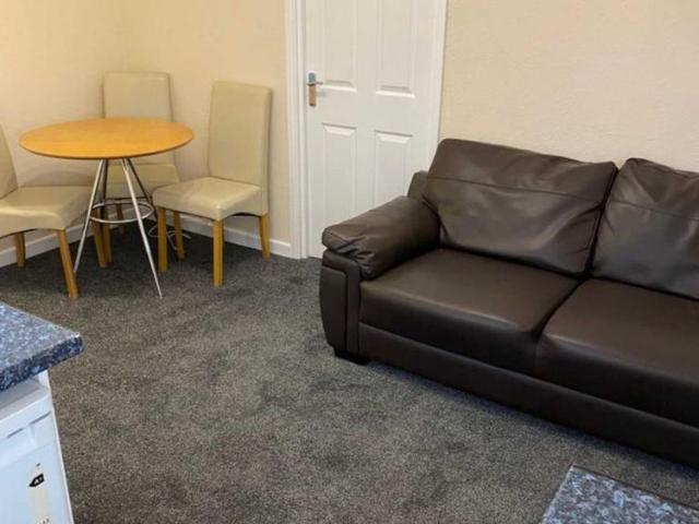 3 bedroom flat to rent