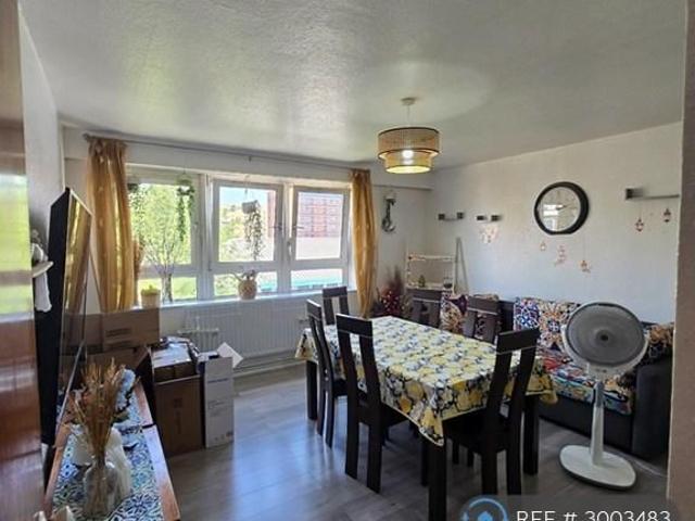 3 bedroom flat to rent