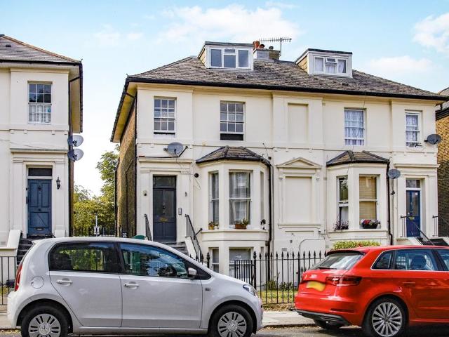 3 bedroom flat to rent
