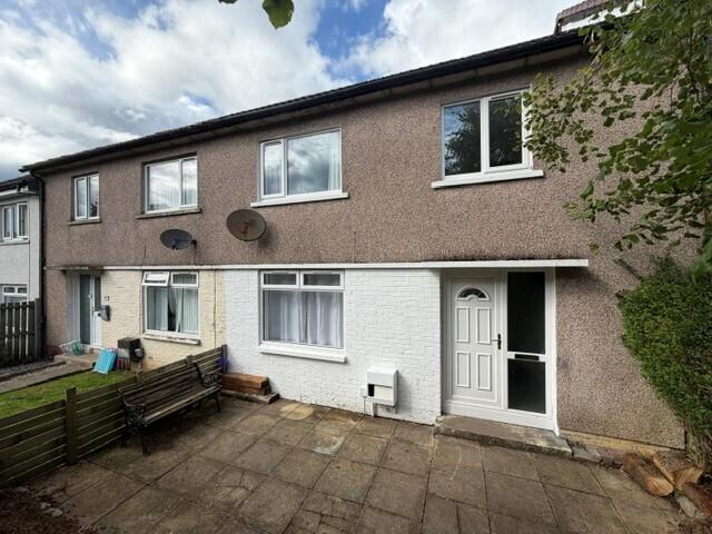 3 bedroom flat to rent