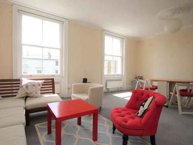 3 bedroom flat to rent
