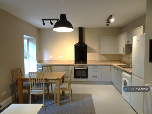 3 bedroom flat to rent