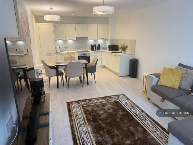 3 bedroom flat to rent