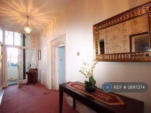 3 bedroom flat to rent