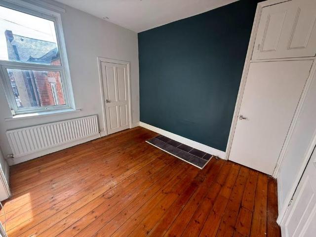 3 bedroom flat to rent