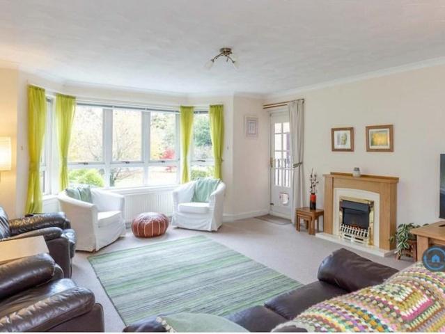 3 bedroom flat to rent