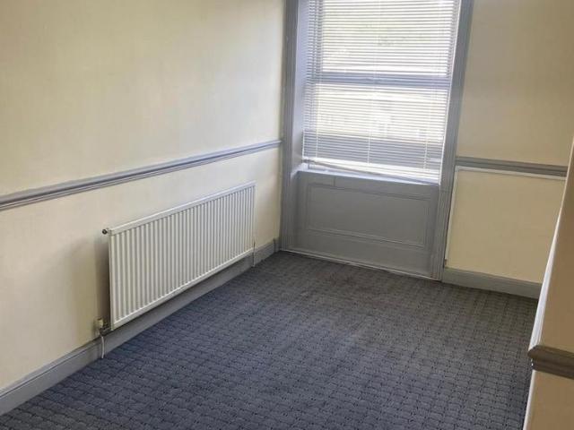 3 bedroom flat to rent