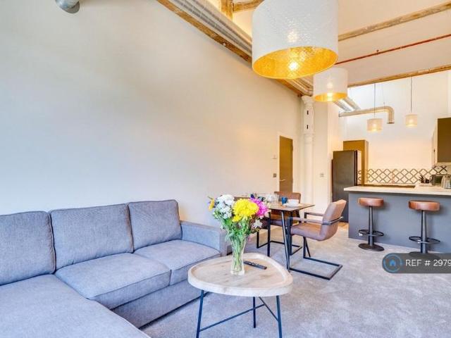 3 bedroom flat to rent