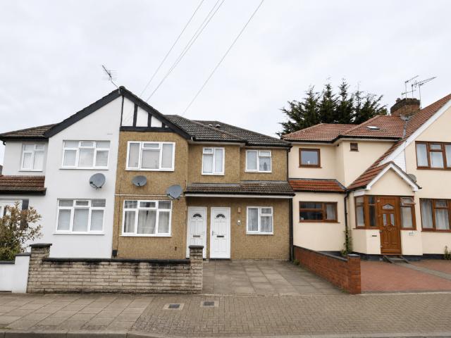 3 bedroom flat to rent