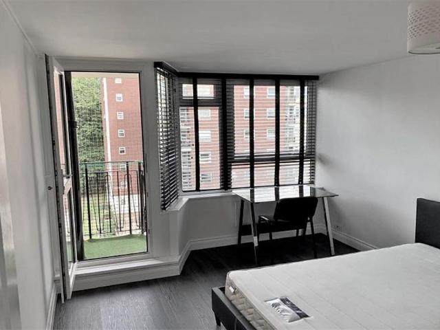 3 bedroom flat to rent