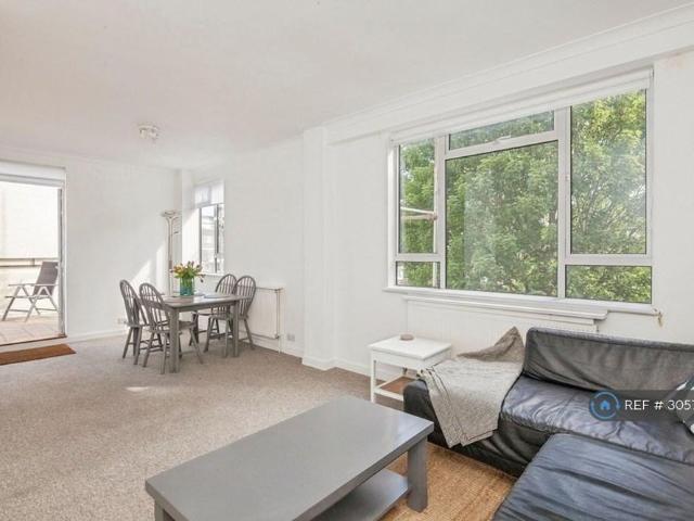 3 bedroom flat to rent
