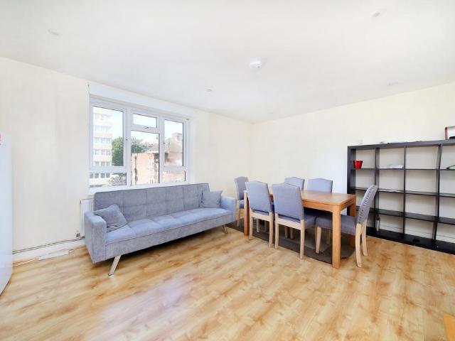 4 bedroom flat to rent