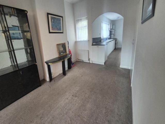 3 bedroom flat to rent