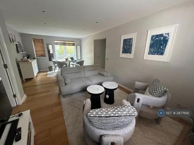 3 bedroom flat to rent