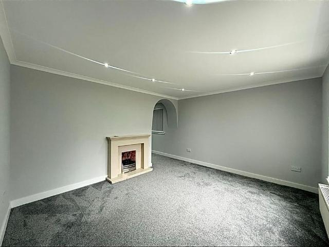 3 bedroom flat to rent
