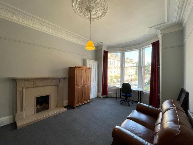 3 bedroom flat to rent