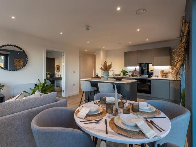 3 bedroom flat to rent