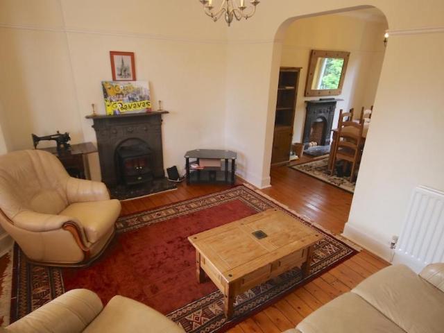 3 bedroom flat to rent