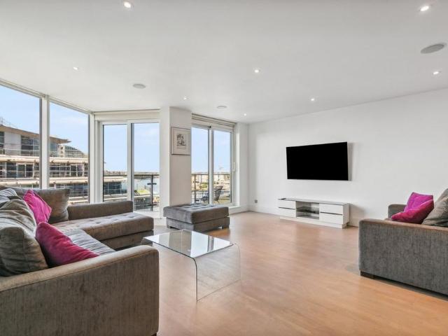 3 bedroom flat to rent