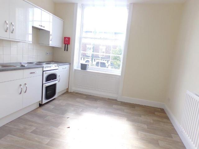3 bedroom flat to rent