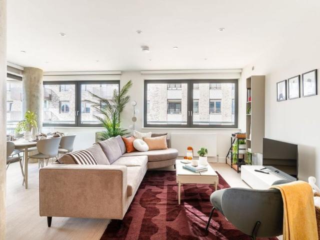 3 bedroom flat to rent
