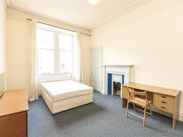 3 bedroom flat to rent