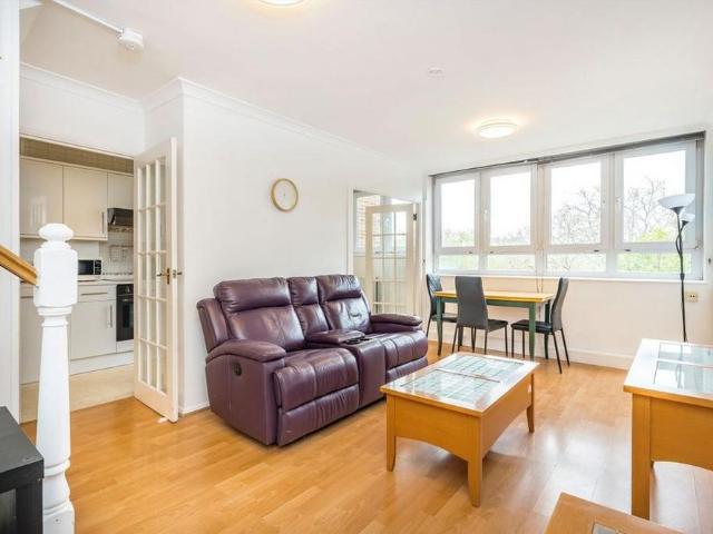 3 bedroom flat to rent