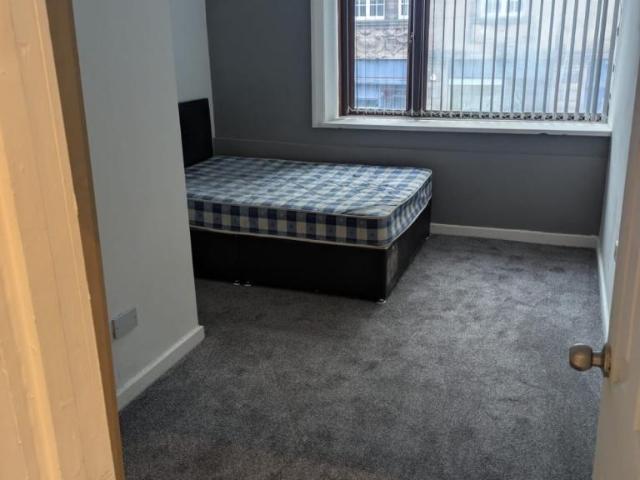 3 bedroom flat to rent