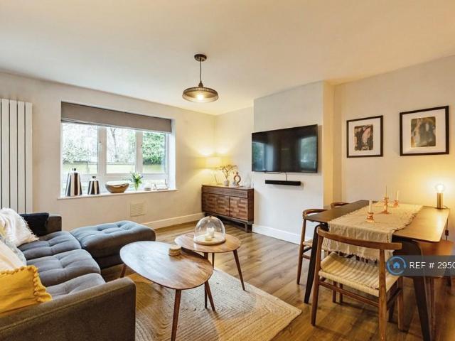 3 bedroom flat to rent