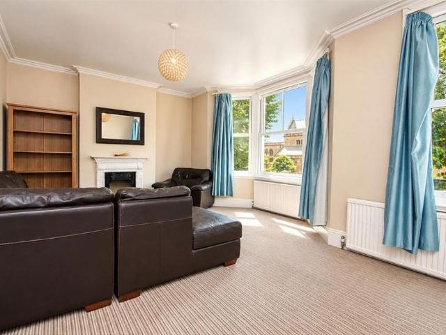 3 bedroom flat to rent
